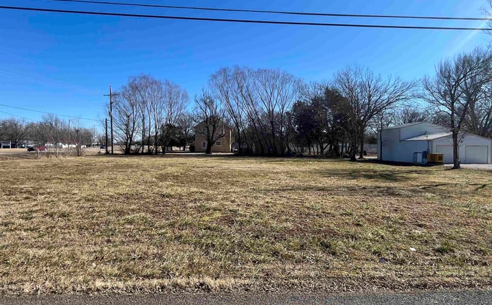 Pictures of Land property located at 1500 E 6th Ave, Emporia, KS 66801 for sales - image #1