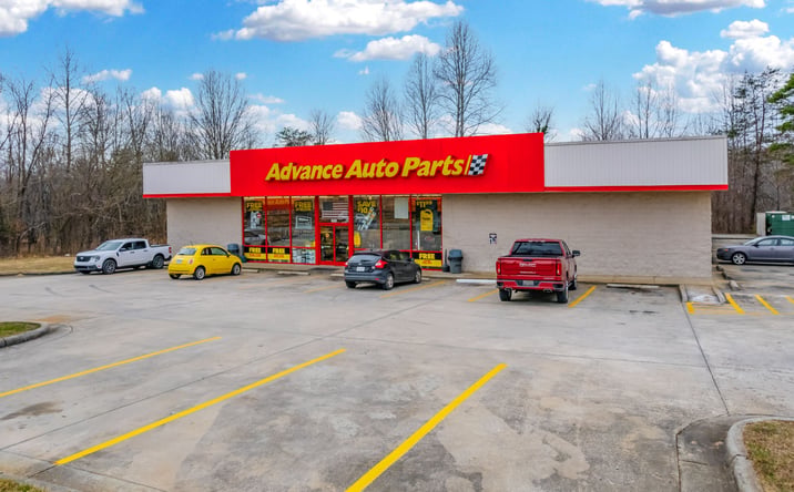 Pictures of Retail property located at 625 2nd St, North Wilkesboro, NC 28659 for sales - image #1