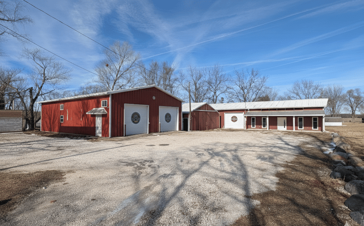 Pictures of Industrial property located at 9815 US-150, Edwards, IL 61528 for sales - image #1
