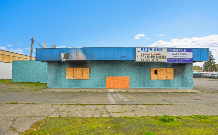 Pictures of Retail property located at 360 Oregon Wy, Longview, WA 98632 for sales - image #1