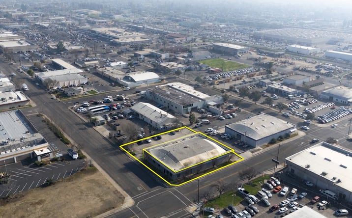 Pictures of Office property located at 1460 W 18th St, Merced, CA 95340 for sales - image #1