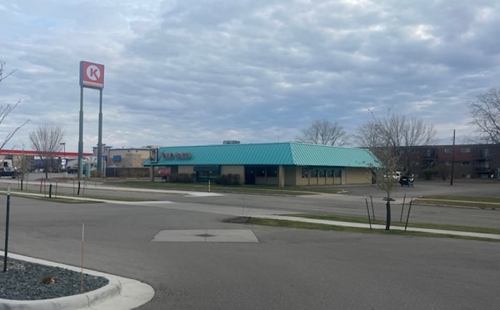 Pictures of Hospitality, Retail property located at 625 30th Ave S, Moorhead, MN 56560 for sales - image #1