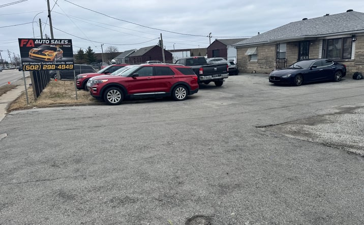 Pictures of Retail property located at 8307 National Tpke, Louisville, KY 40214 for sales - image #1