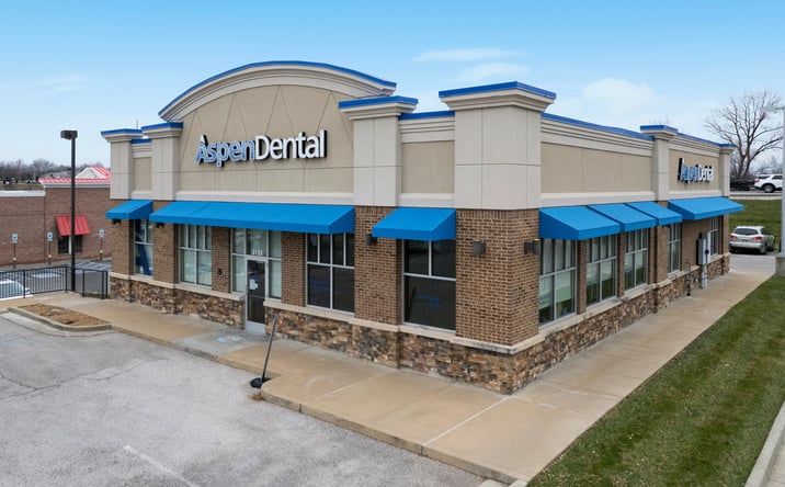 Pictures of Retail property located at 3155 Phoenix Center Dr, Washington, MO 63090 for sales - image #1
