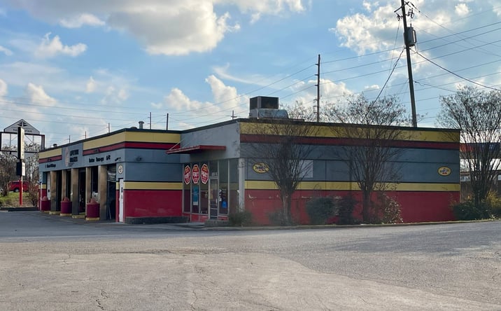 Pictures of Retail property located at 1001 Memorial Parkway N, Huntsville, AL 35801 for sales - image #1