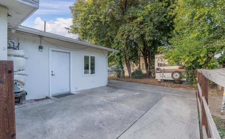 Pictures of Retail property located at 559 East Ave, Chico, CA 95926 for sales - image #1