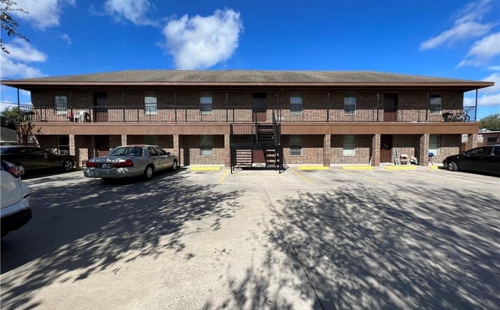 Pictures of Multifamily property located at 118 Brazil Avenue, Hidalgo, TX 78557 for sales - image #1