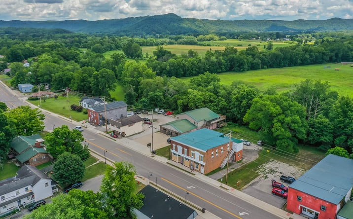 Pictures of Hospitality, Mixed Use, Multifamily property located at 494 & 488 N main Street S, Stanton, KY 40380 for sales - image #1