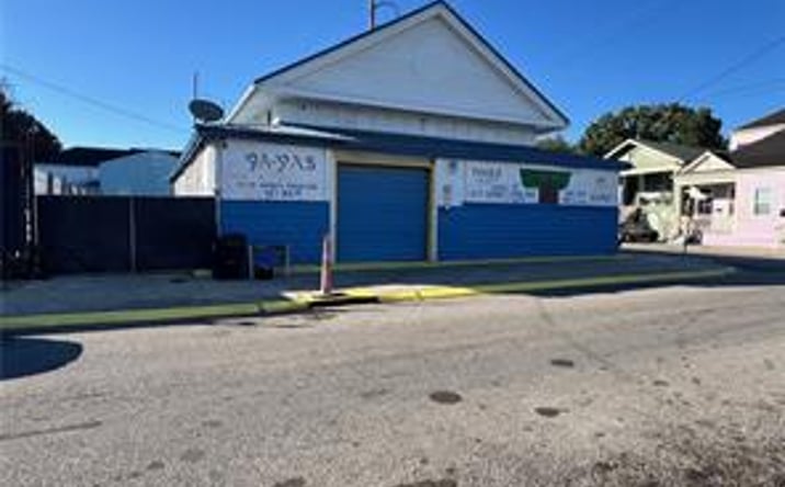 Pictures of Office, Retail property located at 2540 N Prieur St, New Orleans, LA 70117 for sales - image #1