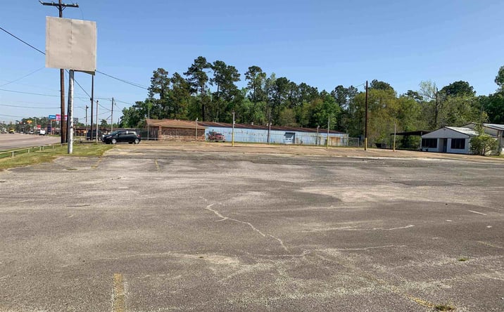 Pictures of Retail, Industrial property located at 1240 N Main St, Vidor, TX 77662 for sales - image #1