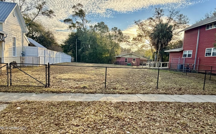 Pictures of Special Purpose property located at 2008 24th Avenue, Gulfport, MS 39501 for sales - image #1