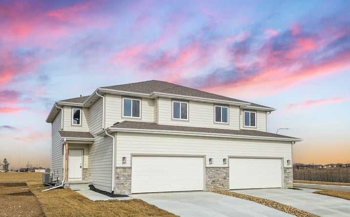 Pictures of Multifamily property located at 12002 Edgewater Dr, Papillion, NE 68046 for sales - image #1