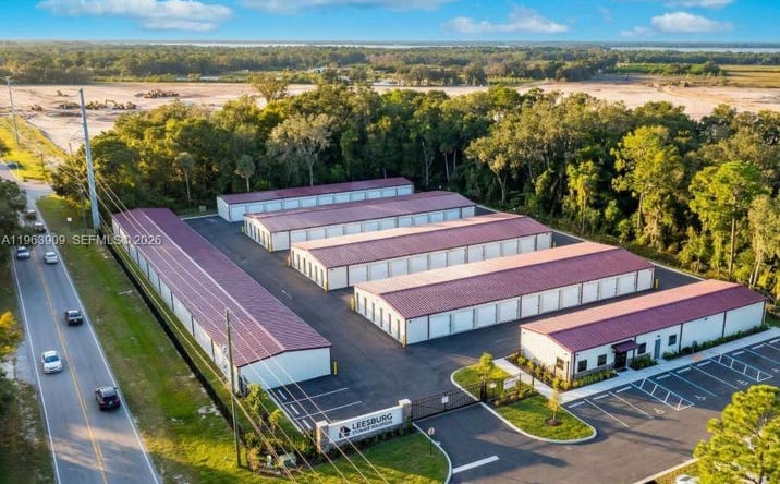 Pictures of Business for Sale, Industrial property located at 9915 County Rd 44, Other City - In The State Of Florida, FL 34788 for sales - image #1