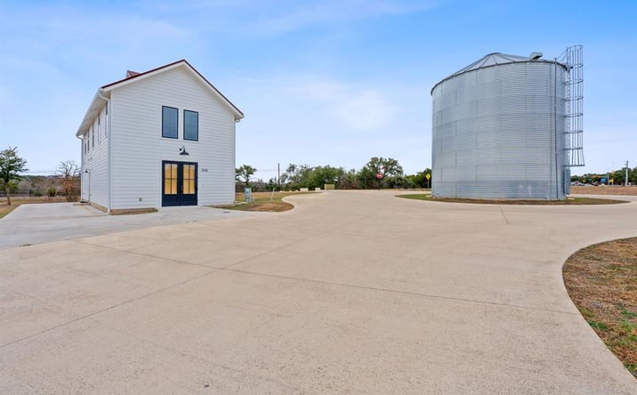 Pictures of Office property located at 1006 Frost Ave, Driftwood, TX 78619 for sales - image #1