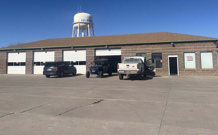 Pictures of Retail property located at 2421 Navajo Blvd, Holbrook, AZ 86025 for sales - image #1