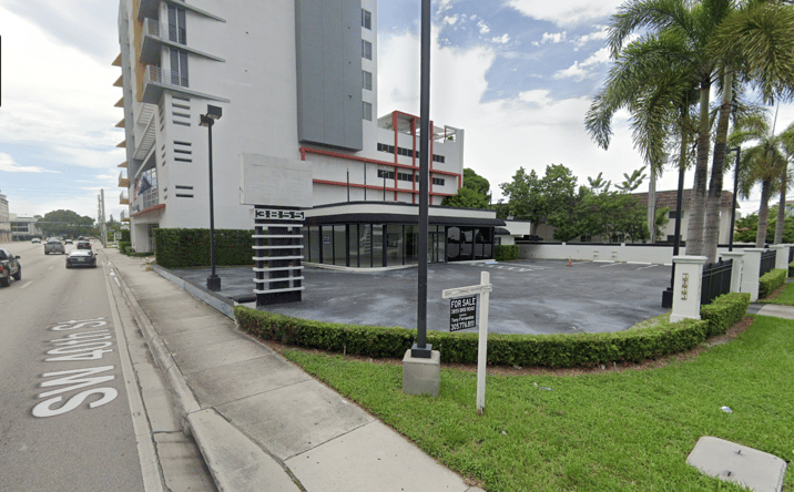 Pictures of Business for Sale property located at 3855 SW 40th St, Miami, FL 33146 for sales - image #1