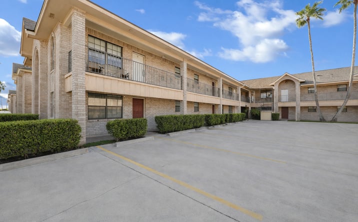 Pictures of Multifamily property located at 2210 Elisa Ln, Edinburg, TX 78541 for sales - image #1