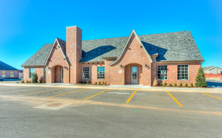 Pictures of Office property located at 2248 36th Ave NW, Norman, OK 73072 for sales - image #1