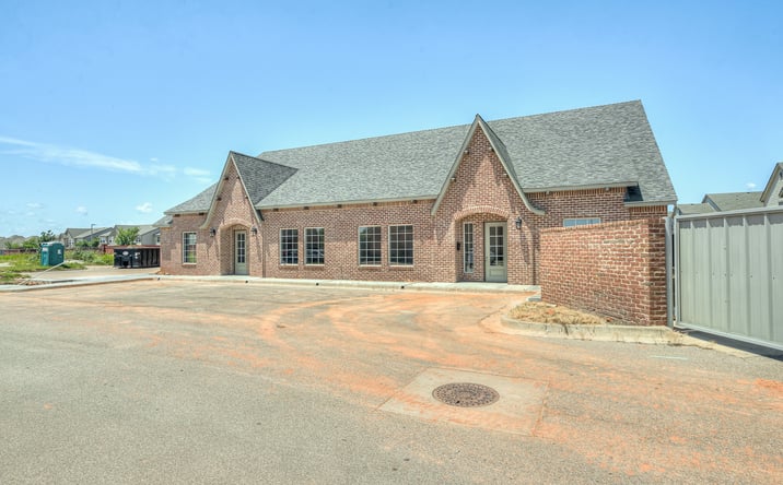 Pictures of Office property located at 2232 36th Ave NW, Norman, OK 73072 for sales - image #1