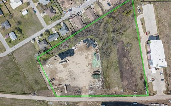 Pictures of Land property located at 1007 N Service Road, Calera, OK 74730 for sales - image #1