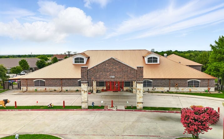 Pictures of Business for Sale, Retail property located at 1700 Cedar Run Rd, Ennis, TX 75119 for sales - image #1