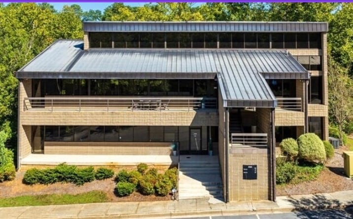 Pictures of Office property located at 3066 Mercer University Dr, Chamblee, GA 30341 for sales - image #1