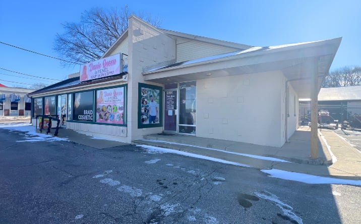 Pictures of Mixed Use, Retail property located at 3325 E Market St, Logansport, IN 46947 for sales - image #1