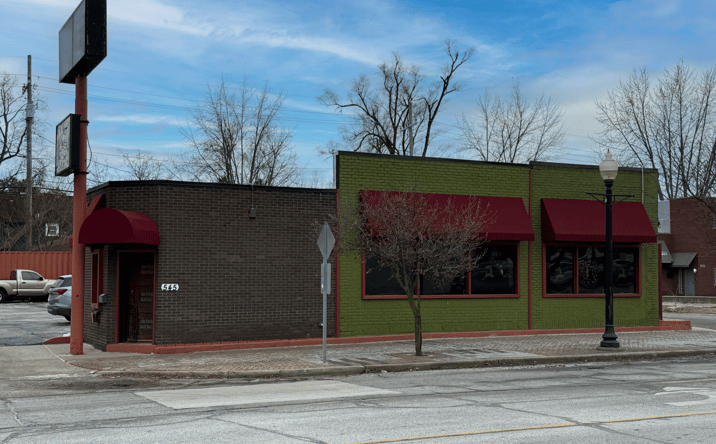 Pictures of Retail property located at 545 W Nine Mile Rd, Ferndale, MI 48220 for sales - image #1