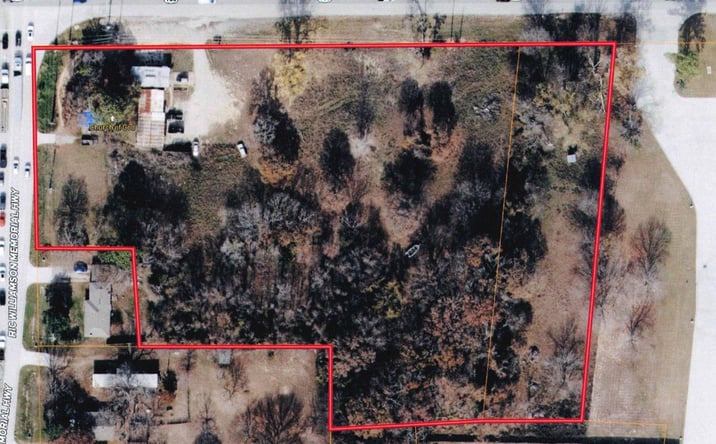 Pictures of Land property located at 2302 Fort Worth Hwy, Weatherford, TX 76087 for sales - image #1