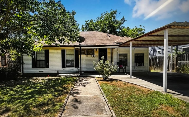 Pictures of Land property located at 1010 SE 19th Street, Mineral Wells, TX 76067 for sales - image #1