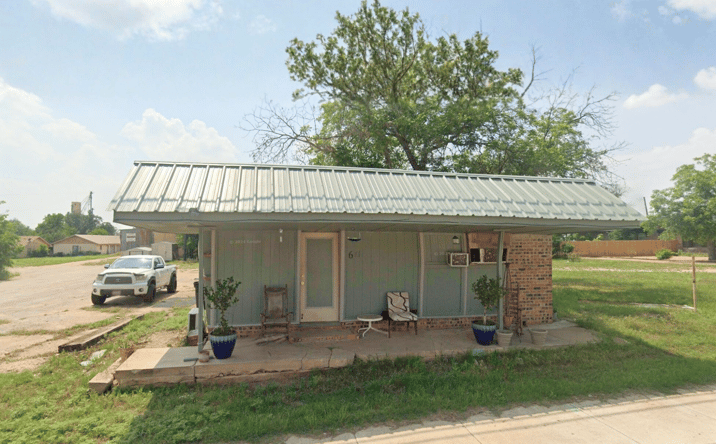 Pictures of Retail, Industrial, Mixed Use property located at 611 N Bridge Street, Brady, TX 76825 for sales - image #1