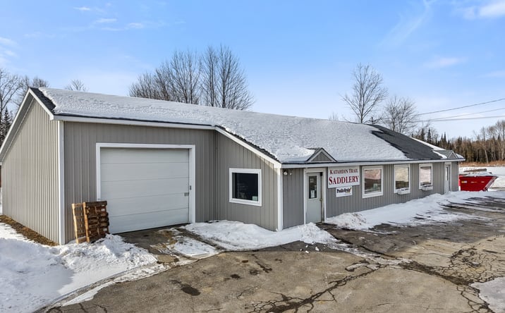 image of property at 335 CORINNA RD Dexter ME 04930