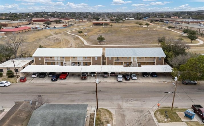 Pictures of Multifamily property located at 401 E Bravo Boulevard, Roma, TX 78584 for sales - image #1