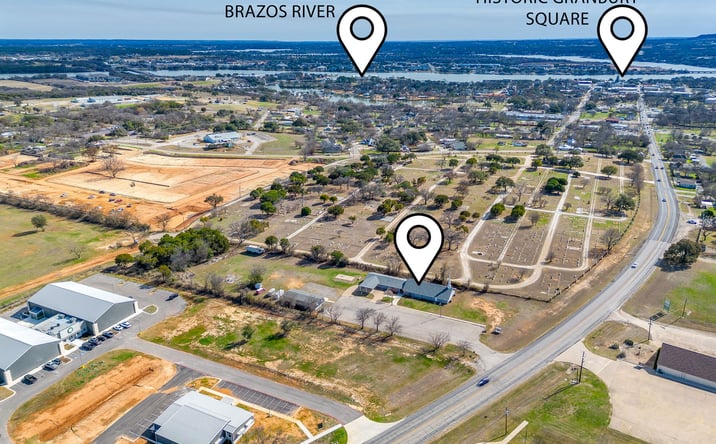Pictures of Mixed Use, Office, Special Purpose property located at 1107 Weatherford Hwy, Granbury, TX 76048 for sales - image #1