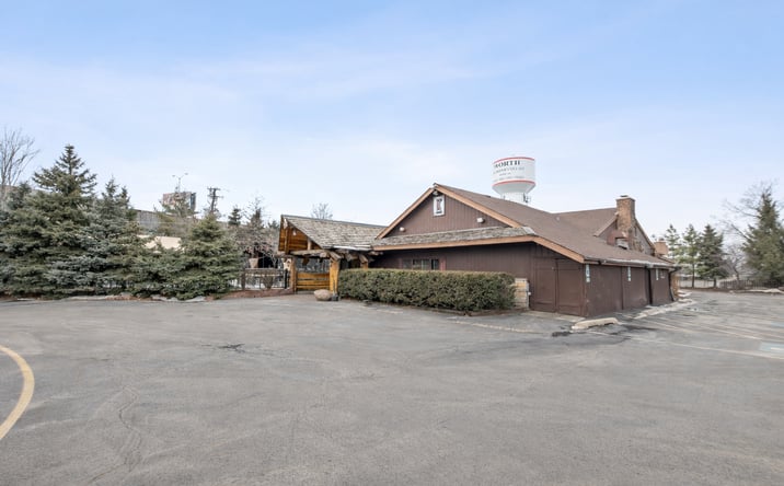 Pictures of Retail property located at 6600 w. 111th street, worth, IL 60482 for sales - image #1