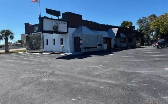 Pictures of Retail property located at 6916 14th St W, Bradenton, FL 34207 for sales - image #1
