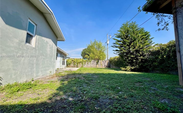 Pictures of Multifamily property located at 830 SW 50th Ave, Margate, FL 33068, 2500 NW 89th Ave, Sunrise, FL 33322 for sales - image #1