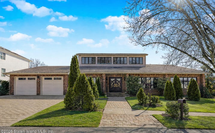 Pictures of Multifamily property located at 370 Albourne Avenue, Staten Island, NY 10309 for sales - image #1