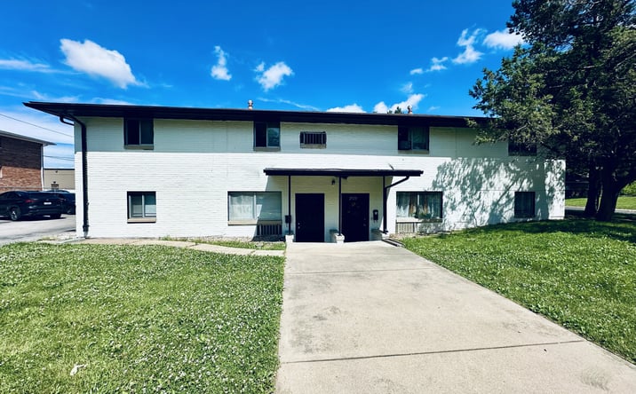 Pictures of Multifamily property located at 2613 W Wardcliffe Dr, Peoria, IL 61604 for sales - image #1