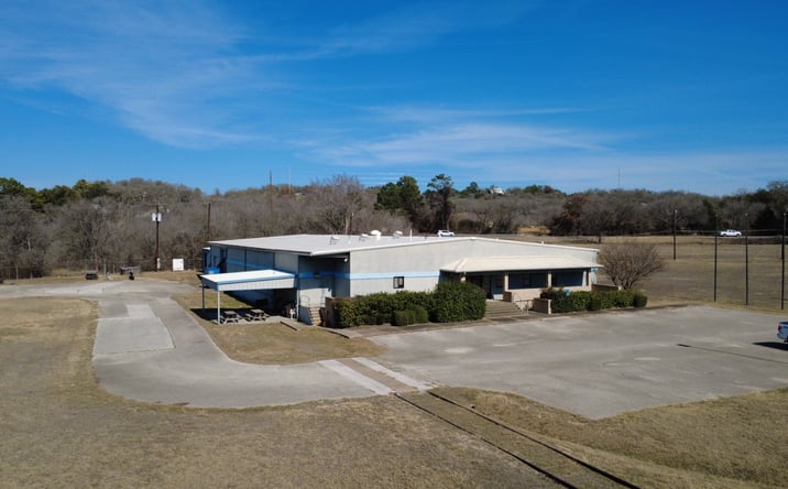 Pictures of Industrial property located at 1402 Hawthorne St, Bastrop, TX 78602 for sales - image #1