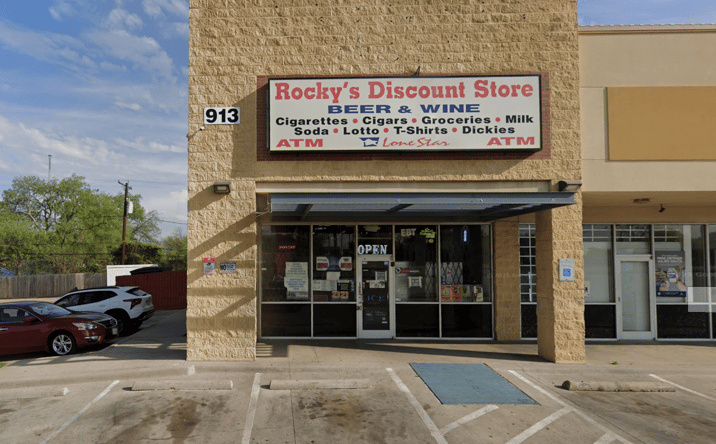 Pictures of Retail property located at 913 E Berry St, Fort Worth, TX 76110 for sales - image #1