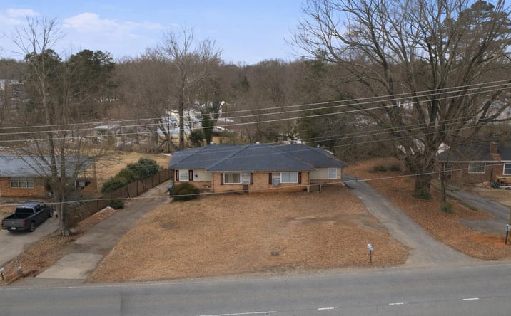 Pictures of Multifamily property located at 1921 24th St NE, Hickory, NC 28601 for sales - image #1