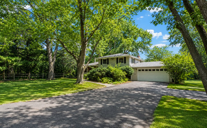 Pictures of Special Purpose property located at 8 E Rollins Road, Round Lake Beach, IL 60073 for sales - image #1