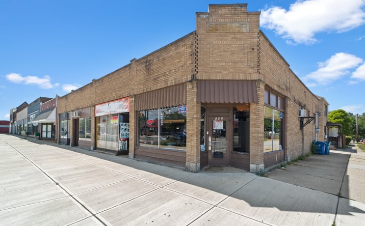 Pictures of Mixed Use property located at 608 E 185th St, Cleveland, OH 44119 for sales - image #1