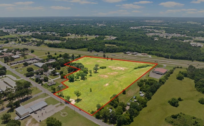 Pictures of Land property located at 10 AC W Interstate 30 Service Road, Mount Pleasant, TX 75455 for sales - image #1