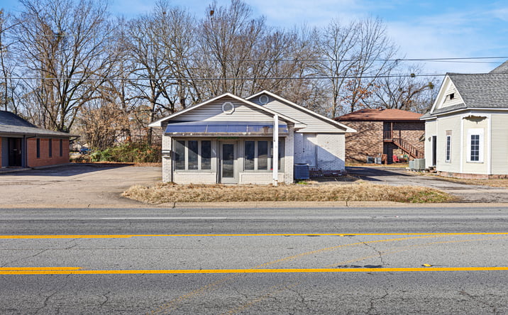 image of property at 1015 N ARKANSAS AVE Russellville AR 72801-2935