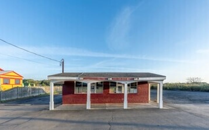 image of property at 499 NEW HAVEN AVE Milford CT 06460-3615