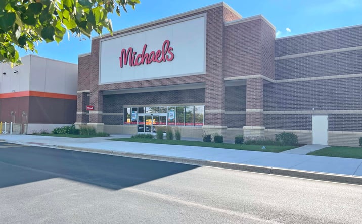 Pictures of Retail property located at 436 S Randall Rd, South Elgin, IL 60177 for sales - image #1