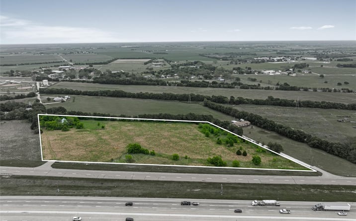 Pictures of Land property located at 20694 I-35, West, TX 76691 for sales - image #1