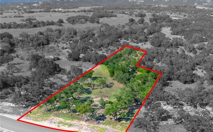 Pictures of Land property located at 1918 Paradise Pkwy, Canyon Lake, TX 78133 for sales - image #1